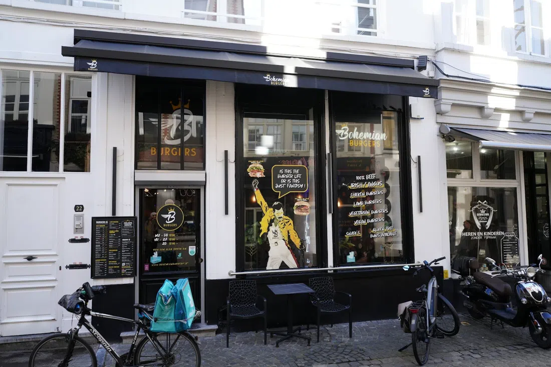 Bohemian Burgers, Bruges