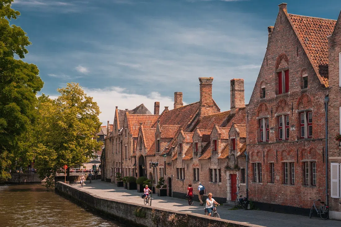 Godshuis De Pelikaan, Bruges