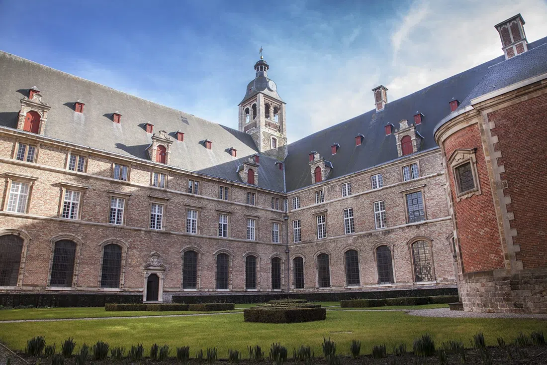 Grootseminarie Brugge (Ten Duinen) — Bruges' second carillon, Bruges